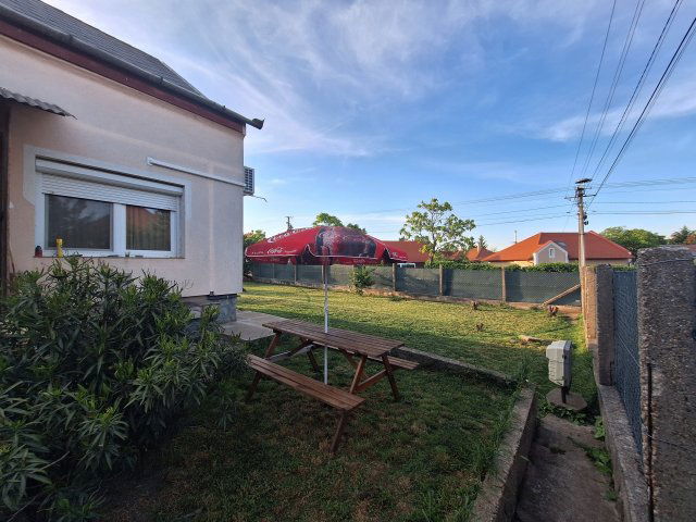 Eladó ikerház, Pétfürdőn, Újmandulás utcában 68 M Ft