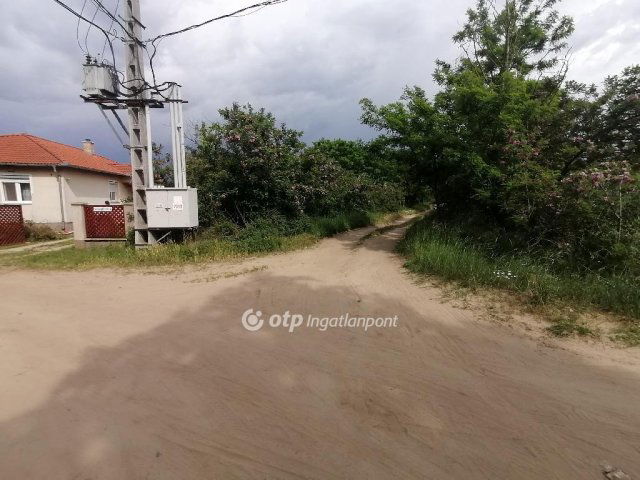 Eladó telek, Hajdúsámsonon 3.9 M Ft / költözzbe.hu