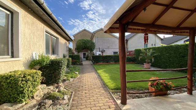 Eladó családi ház, Fóton 229 M Ft, 5 szobás