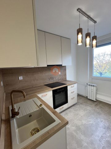 Eladó panellakás, Pécsett, Kodolányi János utcában 49.9 M Ft