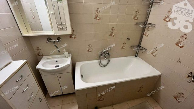 Eladó téglalakás, Kecskeméten 67 M Ft, 3 szobás