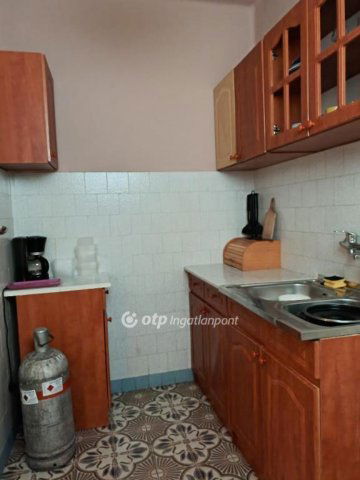 Eladó családi ház, Kabán 39 M Ft, 2 szobás