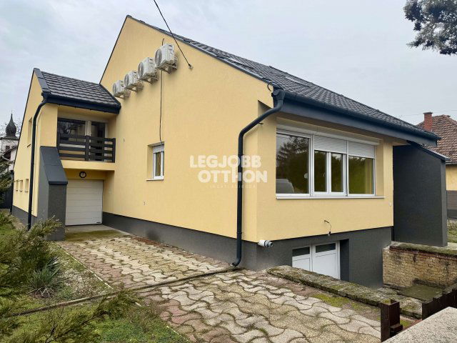 Eladó családi ház, Csemőn 119 M Ft, 4 szobás