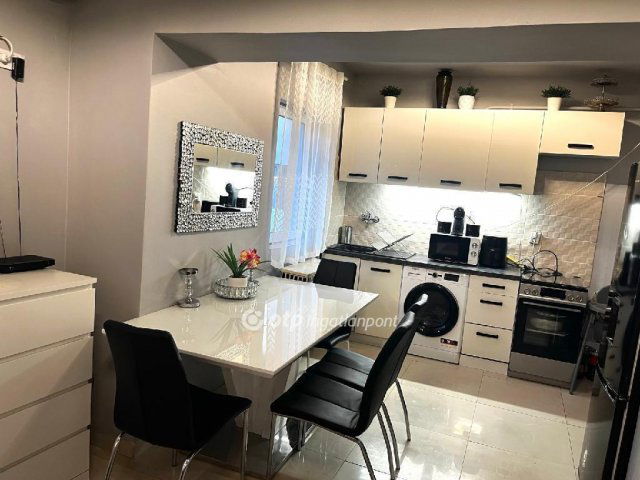 Eladó családi ház, Budapesten, XXII. kerületben 62 M Ft