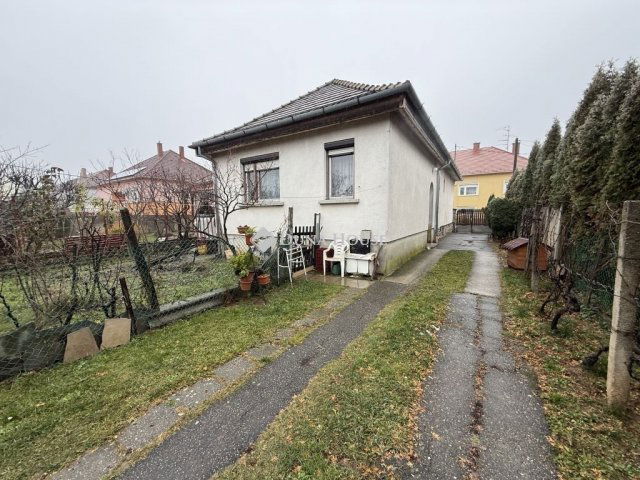 Eladó családi ház, Szombathelyen 59.5 M Ft, 3+1 szobás