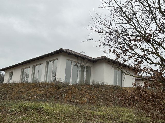 Eladó családi ház, Pilisjászfalun 135.093 M Ft, 4 szobás