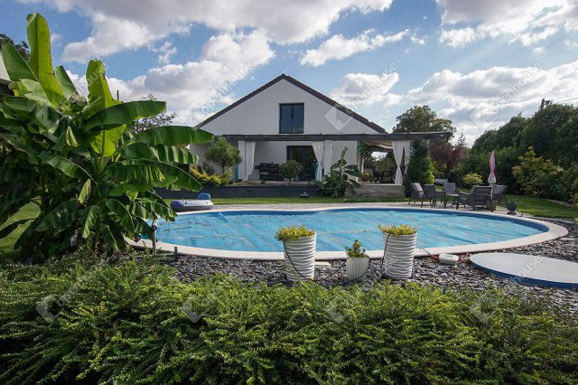 Eladó családi ház, Székesfehérvárott 329 M Ft, 6 szobás