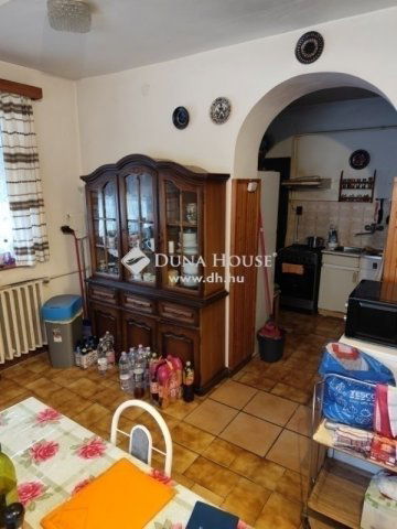 Eladó családi ház, Budapesten, XV. kerületben 110 M Ft, 6 szobás