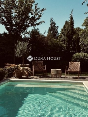 Eladó családi ház, Dunaharasztin 199 M Ft, 5 szobás