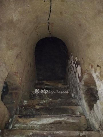 Eladó családi ház, Pécsett 27.9 M Ft, 2+1 szobás