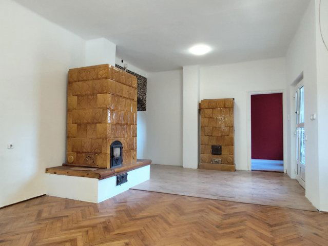 Eladó családi ház, Keszthelyen 57.5 M Ft, 3 szobás
