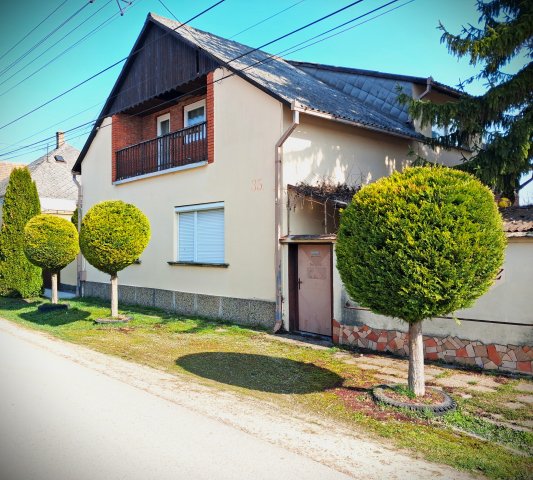 Eladó családi ház, Mosonszentmiklóson 78 M Ft, 5 szobás