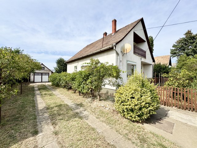 Eladó családi ház, Tolnán 48 M Ft, 3 szobás