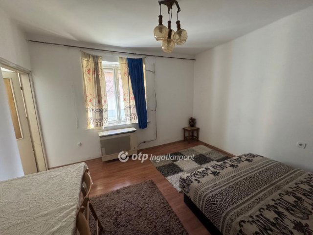 Eladó családi ház, Pázmándon 43 M Ft, 2+1 szobás