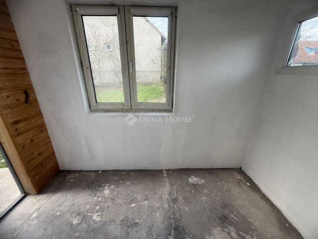 Eladó családi ház, Enyingen 32 M Ft, 4 szobás