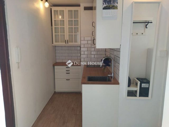 Eladó panellakás, Budapesten, XV. kerületben 54.999 M Ft