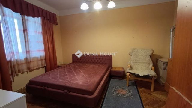 Eladó téglalakás, Kecskeméten 51.5 M Ft, 3 szobás