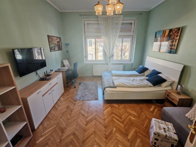 Eladó téglalakás, Szegeden, Tündér utcában 39.9 M Ft, 1 szobás