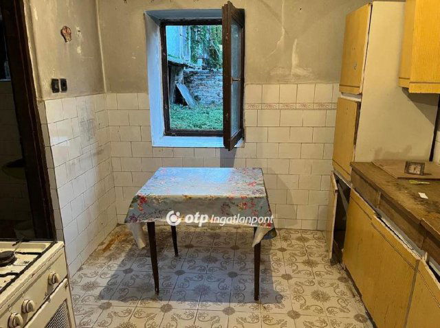 Eladó családi ház, Siklóson 11.6 M Ft, 2+1 szobás