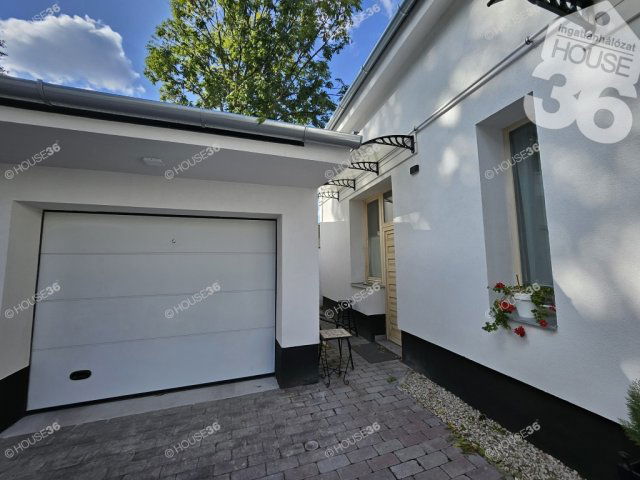 Eladó téglalakás, Kiskunfélegyházán 29.9 M Ft, 1 szobás
