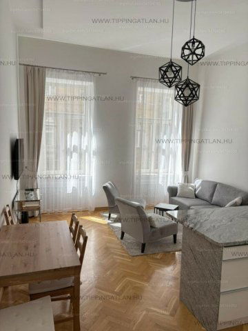 Eladó téglalakás, Budapesten, VI. kerületben, Csengery utcában
