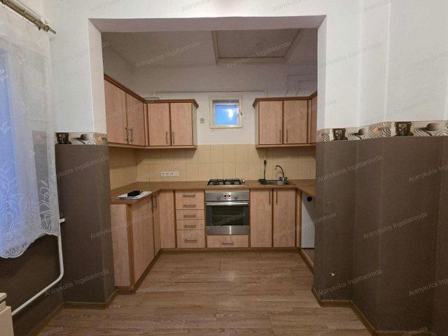 Eladó családi ház, Gyulán 53.99 M Ft, 3 szobás