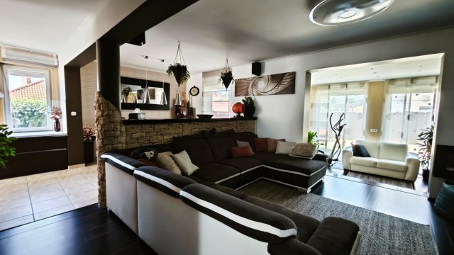 Eladó sorház, Budapesten, XVII. kerületben 173.4 M Ft, 5 szobás