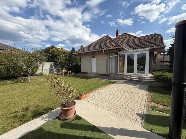 Eladó családi ház, Budapesten, XVII. kerületben 239.9 M Ft