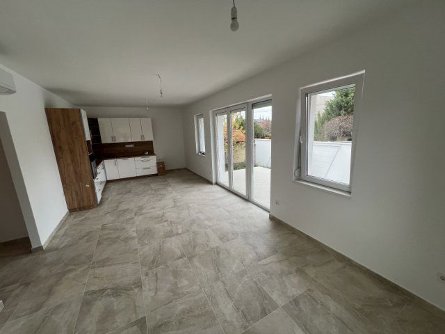 Eladó ikerház, Őrbottyánban 88.5 M Ft, 3 szobás