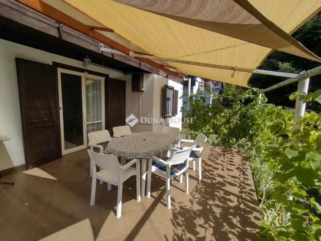 Eladó nyaraló, Kiskörén, Fűzfa soron 37 M Ft, 4 szobás