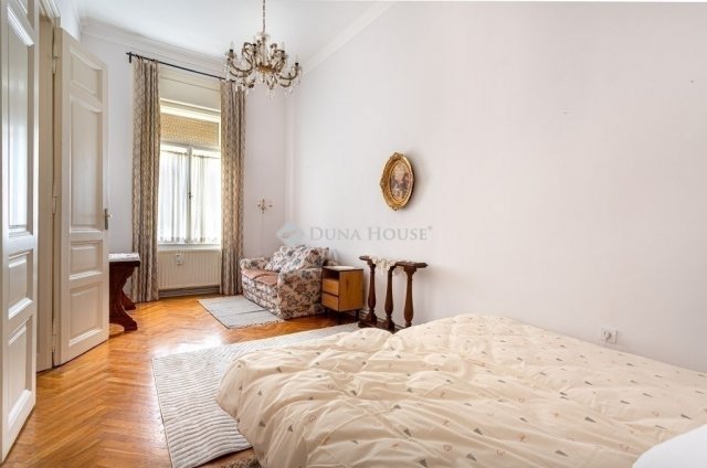 Eladó téglalakás, Budapesten, V. kerületben 134.999 M Ft