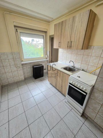 Eladó téglalakás, Szigetszentmiklóson 49.9 M Ft, 2 szobás