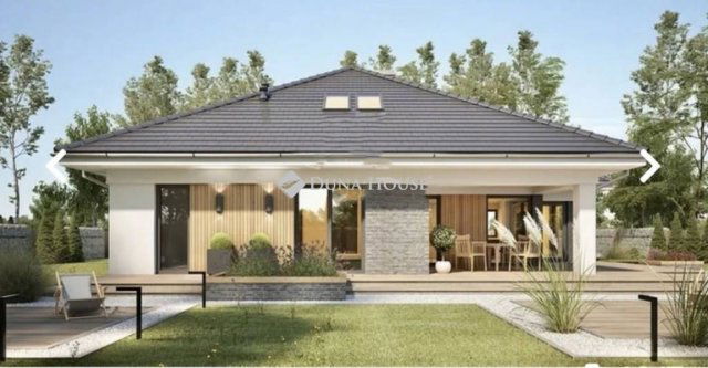Eladó családi ház, Szigetszentmiklóson 124.5 M Ft, 1 szobás