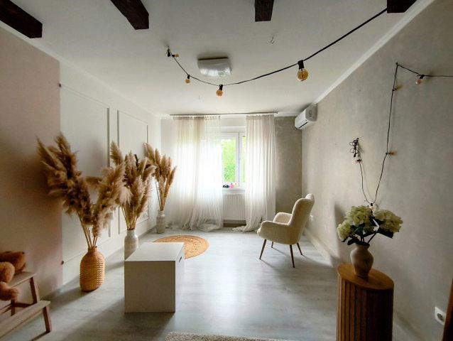 Eladó panellakás, Békéscsabán 39.5 M Ft, 2+1 szobás