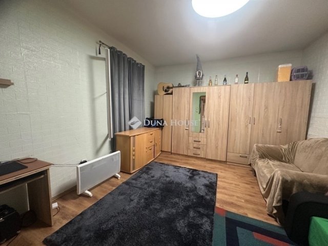 Eladó téglalakás, Budapesten, XXI. kerületben 39.9 M Ft