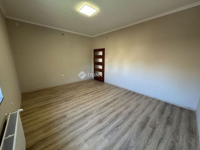 Eladó családi ház, Budapesten, XXI. kerületben 93.9 M Ft