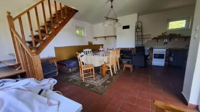 Eladó családi ház, Kulcson 34.9 M Ft, 3 szobás