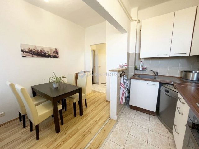 Eladó téglalakás, Szombathelyen 38.5 M Ft, 1 szobás