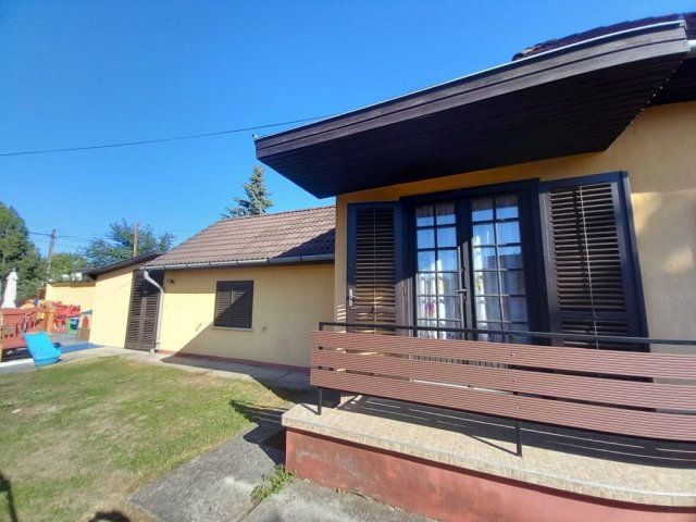 Eladó családi ház, Szolnokon 74.99 M Ft, 3 szobás