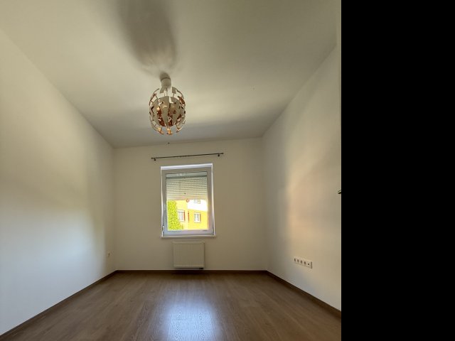 Eladó téglalakás, Sopronban 79.99 M Ft, 3 szobás