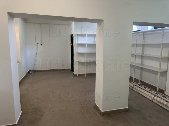 Eladó üzlethelyiség, Siófokon 39 M Ft, 1 szobás