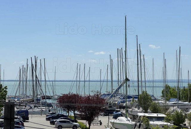 Eladó hotel, Balatonkenesén 319 M Ft, 12 szobás