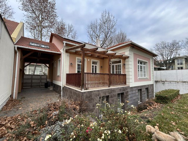 Eladó családi ház, Székesfehérvárott, Martinovics utcában