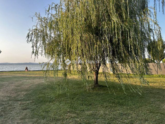 Eladó családi ház, Balatonlelleén 139 M Ft, 4+2 szobás