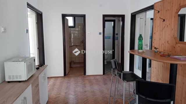 Kiadó családi ház, albérlet, Jászapátiban 90 E Ft / hó