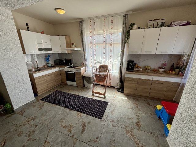 Eladó családi ház, Vámospércsen 72.9 M Ft, 5 szobás