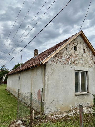 Eladó családi ház, Bagodon 4.8 M Ft, 2 szobás