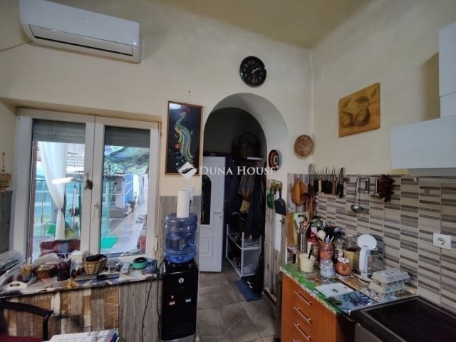 Eladó családi ház, Vecsésen 46 M Ft, 2 szobás