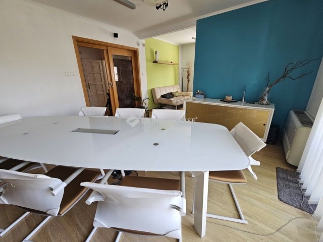 Eladó családi ház, Szentendrén 522.225 M Ft, 1 szobás