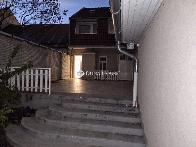 Eladó családi ház, Budapesten, XIV. kerületben 369 M Ft
